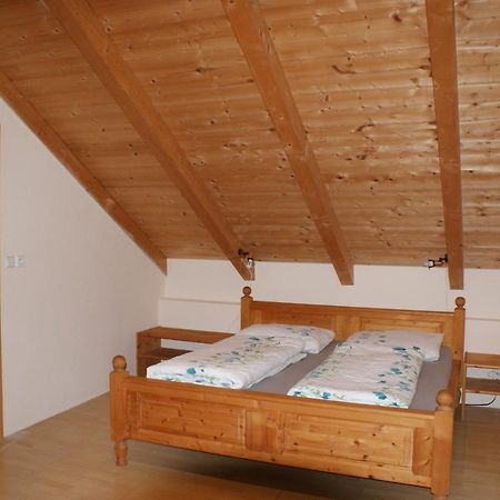 Rustikale Und Grosszuegige Ferienwohnung Kasperske Hory Eksteriør billede